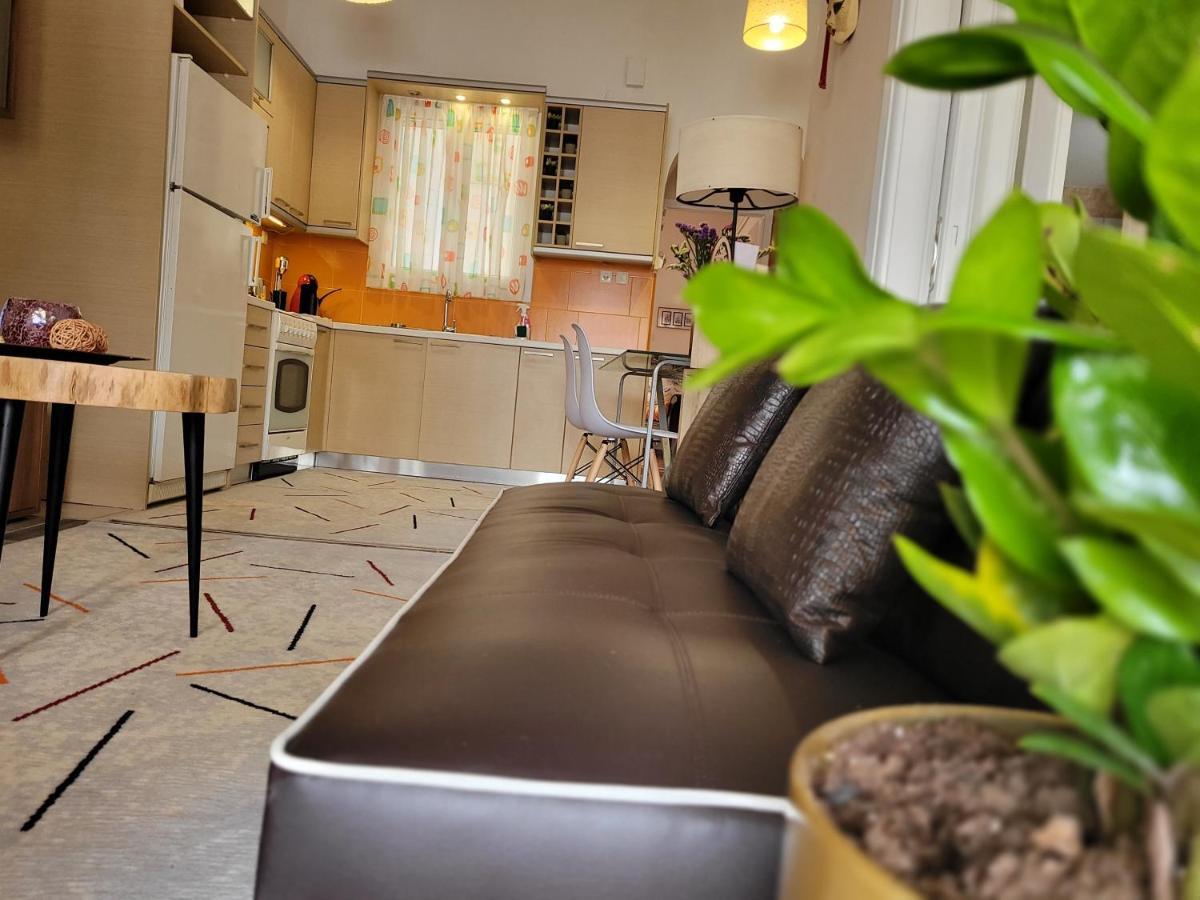 Marge Apt Arta Exterior foto
