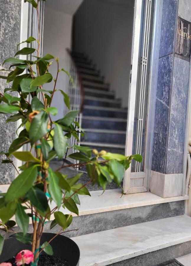 Marge Apt Arta Exterior foto